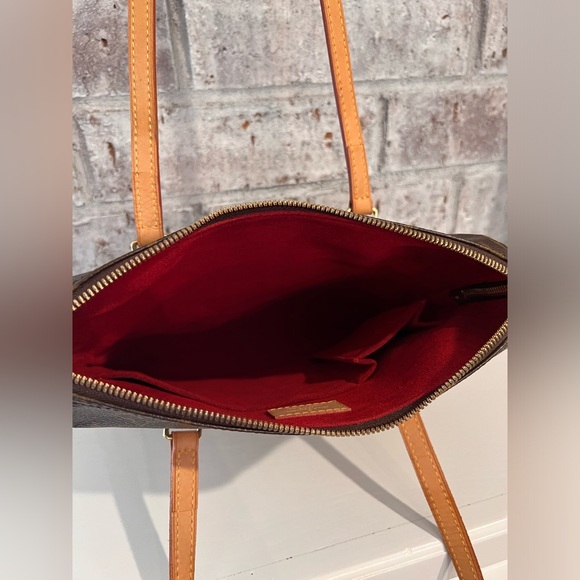 Louis Vuitton Monogram Sac Coussin GM Shoulder Bag EUC - Picture 9 of 16